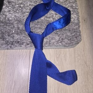 Guess Men's Knit Tie in Royal Blue